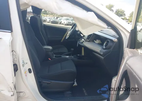 2017 Toyota Rav4 Xle z USA, uszkodzony, nr VIN JTMRFREVXHJ123793